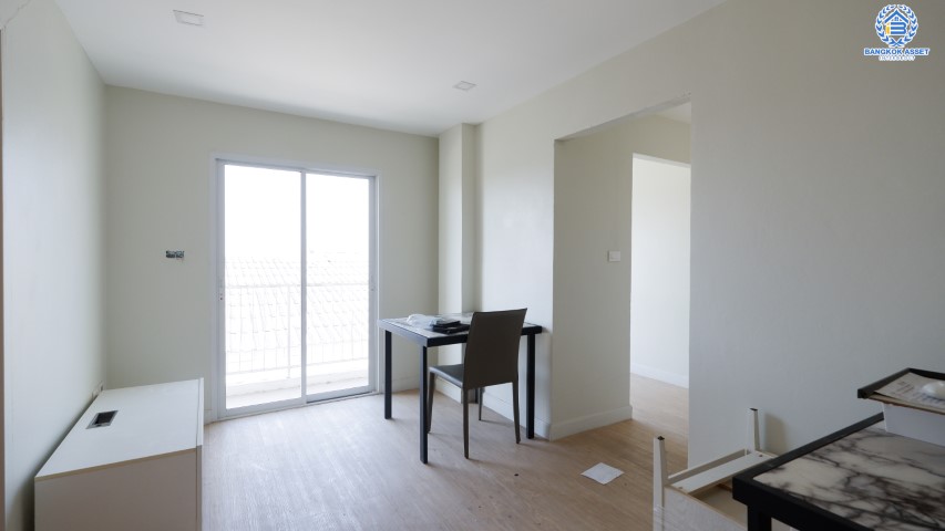 *****คอนโดมิเนียมมือสองย่านกรุงเทพมหานคร โครงการโมเดิร์น คอนโด กำนันแม้น เนื้อที่กว้างขวางถึง 58.28 ตร.ม. ฟังก์ชัน 2 ห้องนอน 2 ห้องน้ำ บนทำเลแห่งการเดินทาง ใกล้รถไฟฟ้าสายสีเขียว "สถานีวุฒากาศ และสถานีบางหว้า"